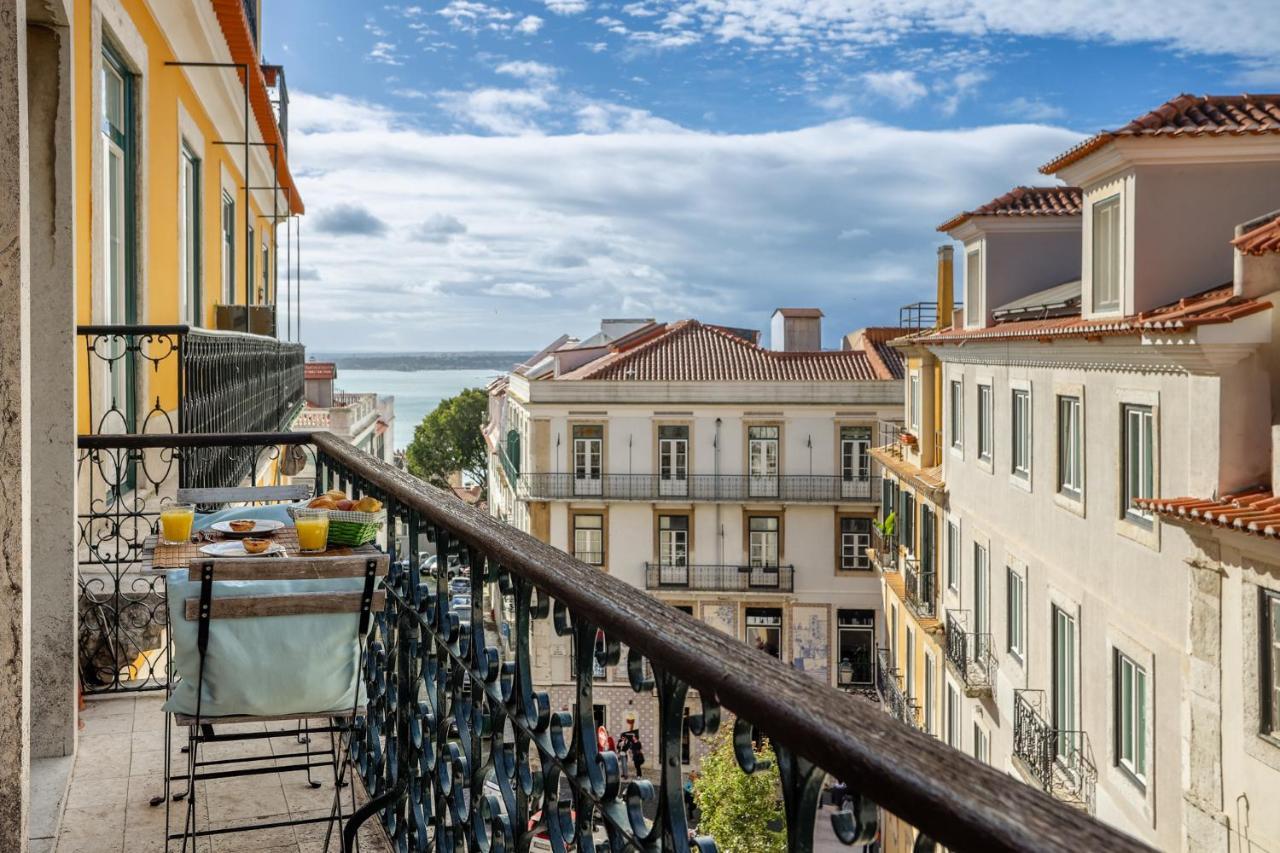 Castelo Apartment - Beautiful Balcony View Lisboa Kültér fotó